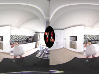 Cocking in the Kitchen - [Virtual Reality]-0