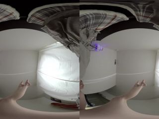TheEmilyBloom.com - Emily Bloom - Under Covers  - virtual reality - 3d male fart fetish-7