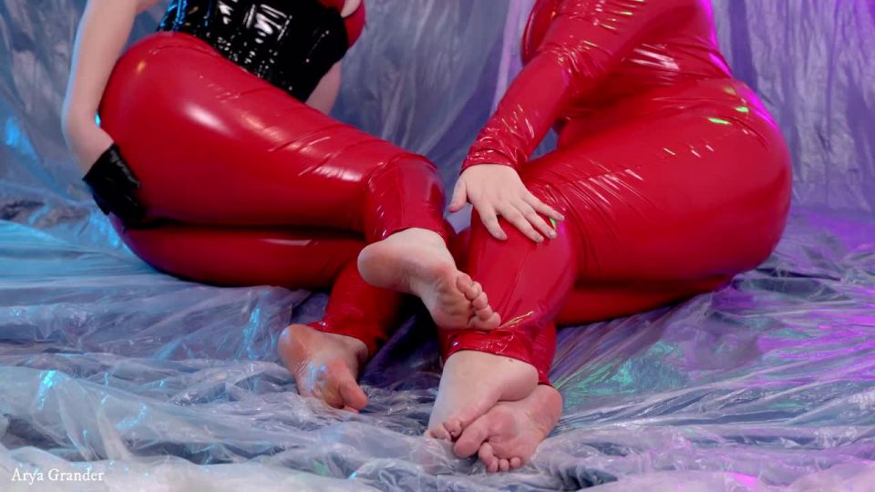 Amazing foot fetish 4k video with Arya Grander. Two beautiful ladies have fun with honey and barefoot, positive femdom Femdom!