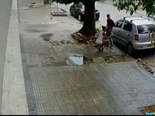 Blowjob caught in the street-3