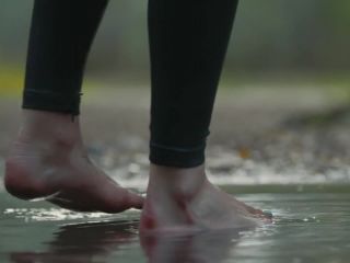 Stinky feet – LAUREN’S BAREFEET IN THE WOODS-1