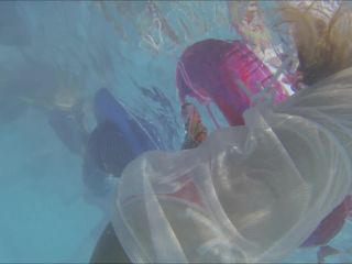 Porn tube Online Tube Voyeur Under the water in the swimming pool - voyeur-5