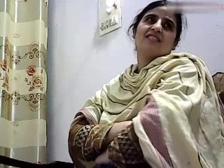 Pakistani Housewife MMS-1