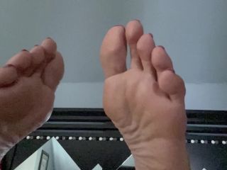 online porn clip 17 little fetish Suck my Toes While I cum, toe sucking on fetish porn-7
