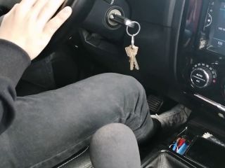 I FUCK MY UBER DRIVER IN THE CAR THEY DISCOVER US 1080p-1