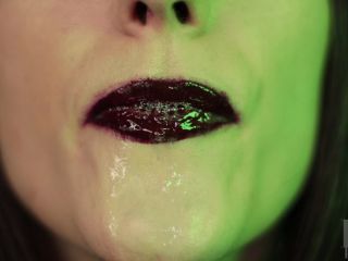 porn video 10 Liv Royale – Grotesque Mouth and Spit Play, primal fetish on femdom porn -6