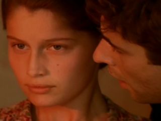 Laetitia Casta - La bicyclette bleue (2000) HD 720p!!!-3