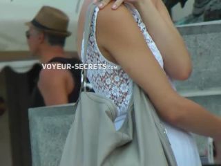 Family voyeur saw an upskirt teen -1