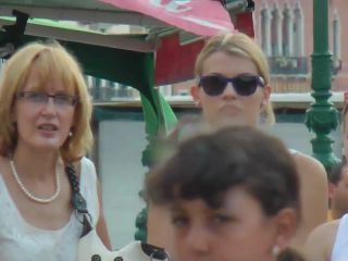 Family voyeur saw an upskirt teen -2