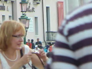 Family voyeur saw an upskirt teen -3