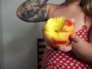 EAT THAT PEACH BBW!-1