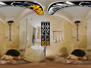 Kona Jade - Getting Wet with the Step-Sis - VirtualPorn, BangBros (UltraHD 4K 2024) New Porn-2