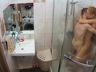 Teens_caught_fucking_in_the_shower-4