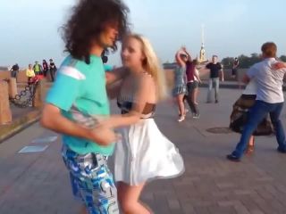 fly-skirt-wind-loves-street-dancing-6