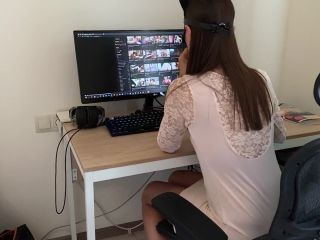 Girl Masturbates While Watching Porn Video 2 - Pornhub, Anna Simple (FullHD 2021)-0