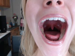 Blondes very first Giantess Video ever-8