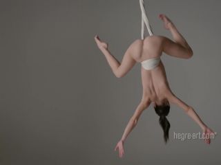 {hegre-art.com Nude Anti Gravity Yoga (mp4, 1080p, 144.55-3