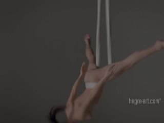 {hegre-art.com Nude Anti Gravity Yoga (mp4, 1080p, 144.55-4