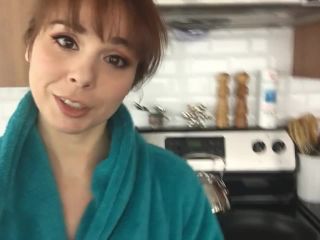 Ariel Rebel () Arielrebel - cooking breakfast 12-12-2017-8