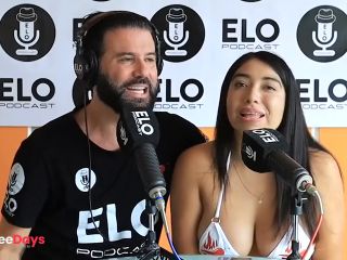 [GetFreeDays.com] Verito Aguas pasa por el cuarto picante de Elo Podcast en Mxico Sex Video October 2022-7