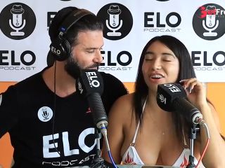 [GetFreeDays.com] Verito Aguas pasa por el cuarto picante de Elo Podcast en Mxico Sex Video October 2022-9