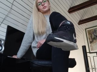 7153 Footfetish, licks feet,  Foot Worship-0