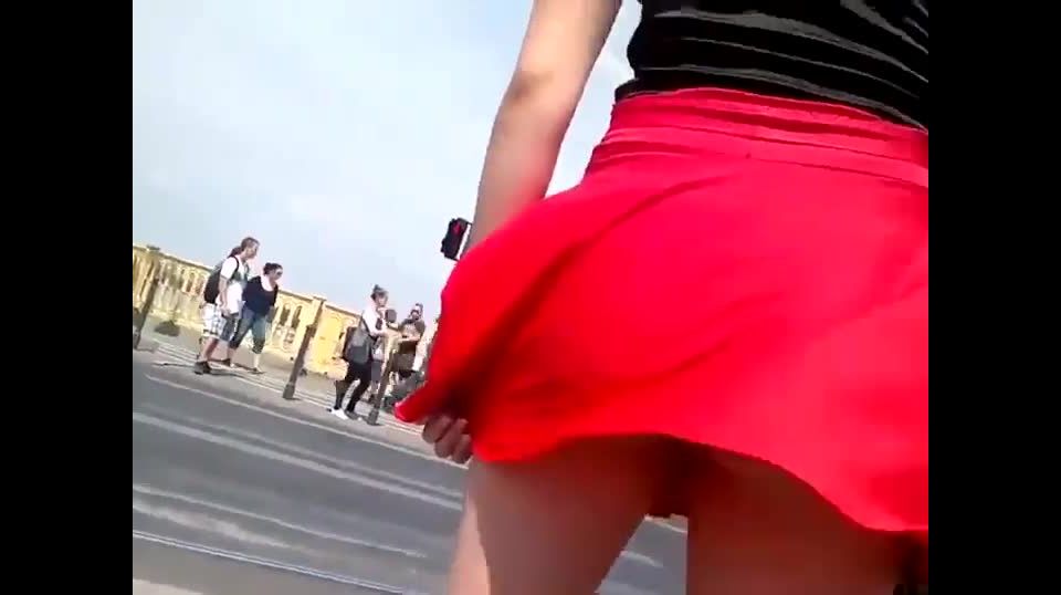 Wind helped so voyeur saw an  upskirt