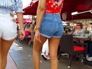 Candid vor babe in shorts blonde pawg thick-5