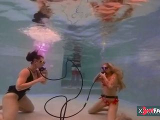 [GetFreeDays.com] Hot chicks with a guy in the pool Porn Leak July 2023-1