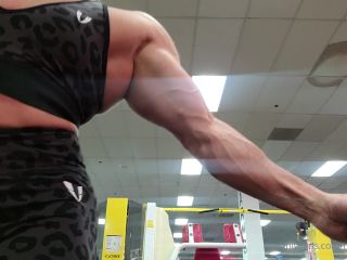 MuscleGeisha () Musclegeisha - quick clip from todays biceps and back workout its as dense as it looks 21-01-2022-2