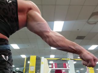 MuscleGeisha () Musclegeisha - quick clip from todays biceps and back workout its as dense as it looks 21-01-2022-6