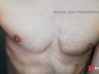 [GetFreeDays.com] hombre joven jugando con sus pechos, y abdomen marcado Adult Clip January 2023-9