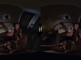 DARK ROOM VR  Rent Is Not Free-3