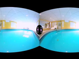 VR Nancy A - Blonde Enjoys Solo Play in a Pool 2017-0