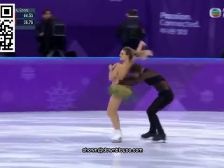 The dress of the figure skater slipped out during her short dance show ...-3