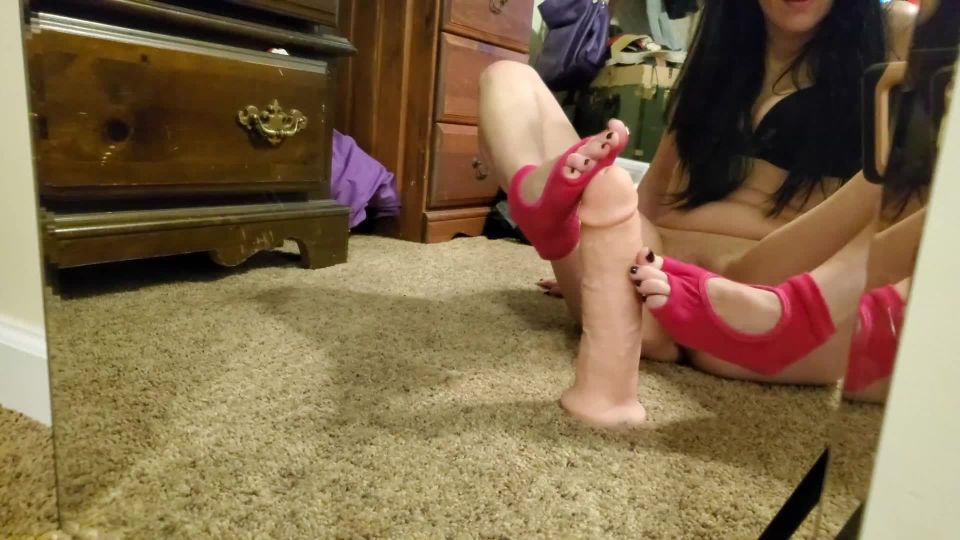 Punkd PrincessPetite Girls in cute socks takes Huge dildo and makes her gushing pussy squirt all over her feet 4k