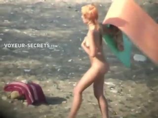 Spying a nude girl with an itchy  ass-6