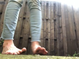  pinkbaby24   Girl Girl Girl feet, barefoot, dirty feet, outdoors, girl girl girl dirty feet girls Manyvids-4