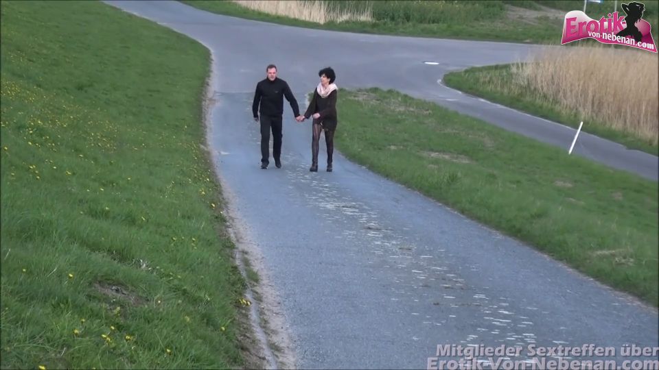 Milf Im Freien  Outdoor Fuck Of German Amateur Couple In A Public Place