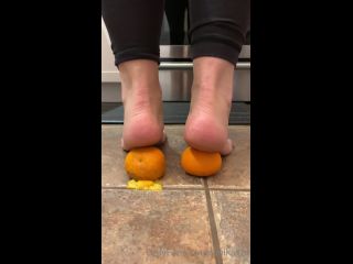 Onlyfans - Goddess Anika - anikacbt - anikacbtHere I am making some orange juice for you this am in my kitchen with my beautiful feet - 02-10-2020-0