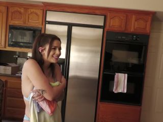 Bella Luna - My Stepdaughter Tossed My Salad - FullHD 1080-0