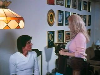 Confessions of a Young American Housewife (1974) - (Vintage)-3