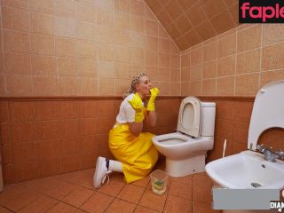Toilet Cleaning Lady Rubber Gloves 4K Diane Chrystall Adult Clip November 2022-2
