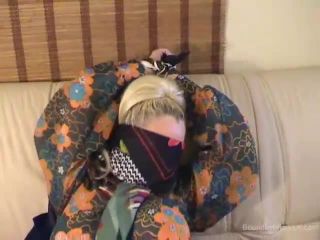 Video Archive: Michelle's Scarf Adventure-2