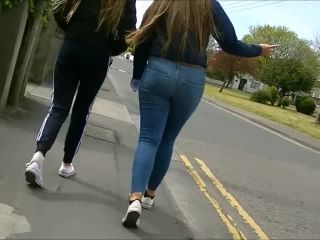 Candid thick round teen ass in jeans walking-7
