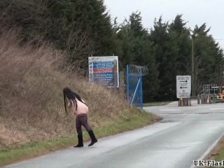 Fat amateur flasher  -8