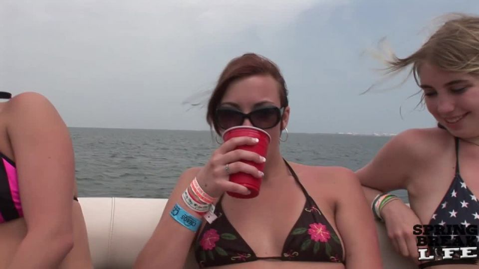 Spring Break Girls Naked on a Boat and Finger in  Ass