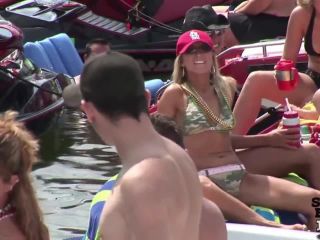 Wild House Boat Party on Lake of the Ozarks Missouri Public-4