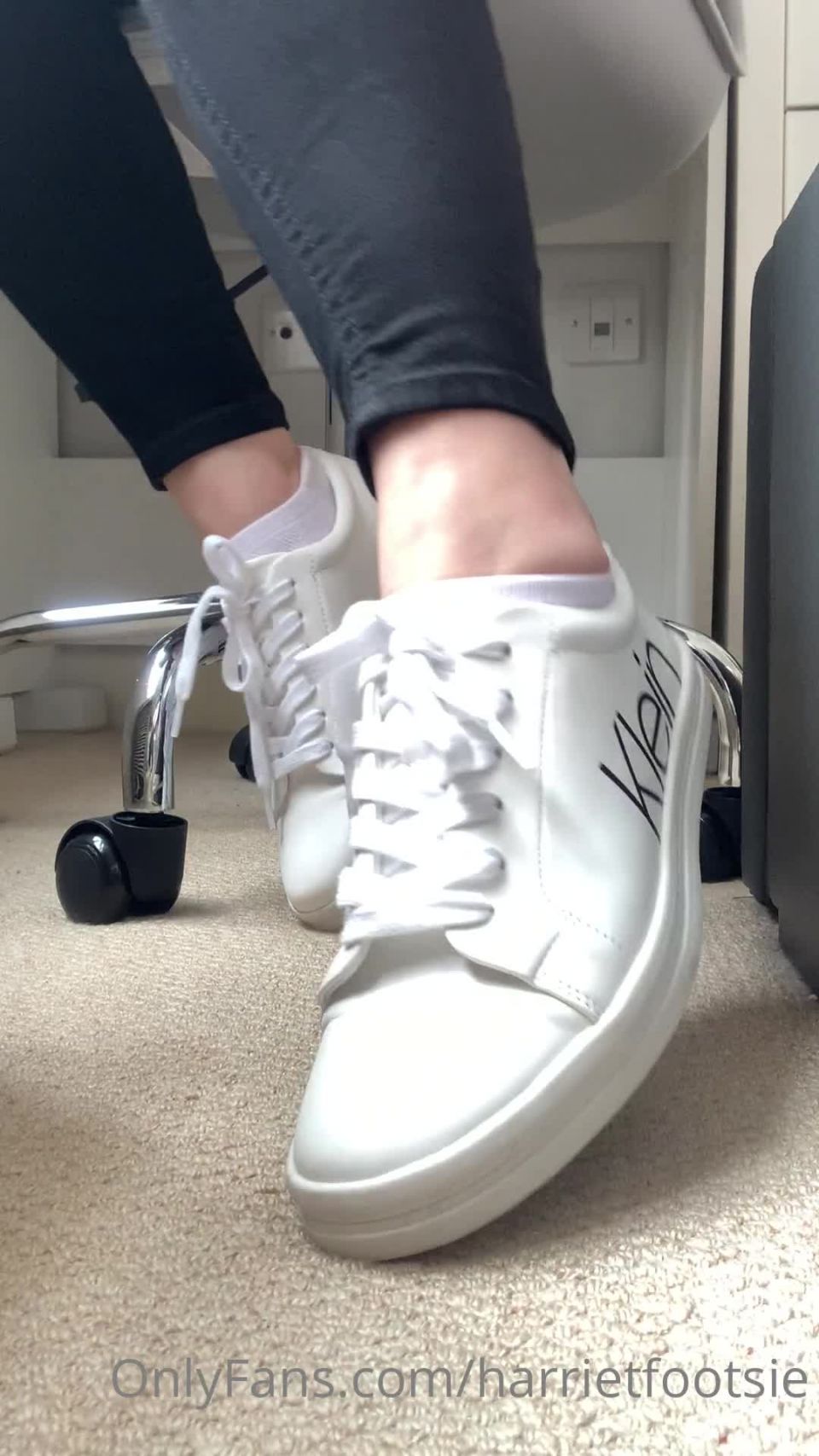 porn clip 39 harrietfootsie 170520212111684160 just casually working from home when you decide to come in and sit underneath my desk with - foot - feet porn foot fetish positions