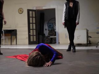 supergirl gets her ass kicked by hot lesbians-6
